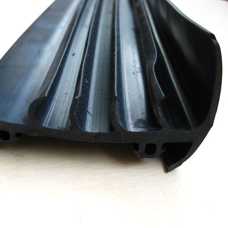 Dichtprofil schwarz für Türblätter 85mm - 00.3822.09A