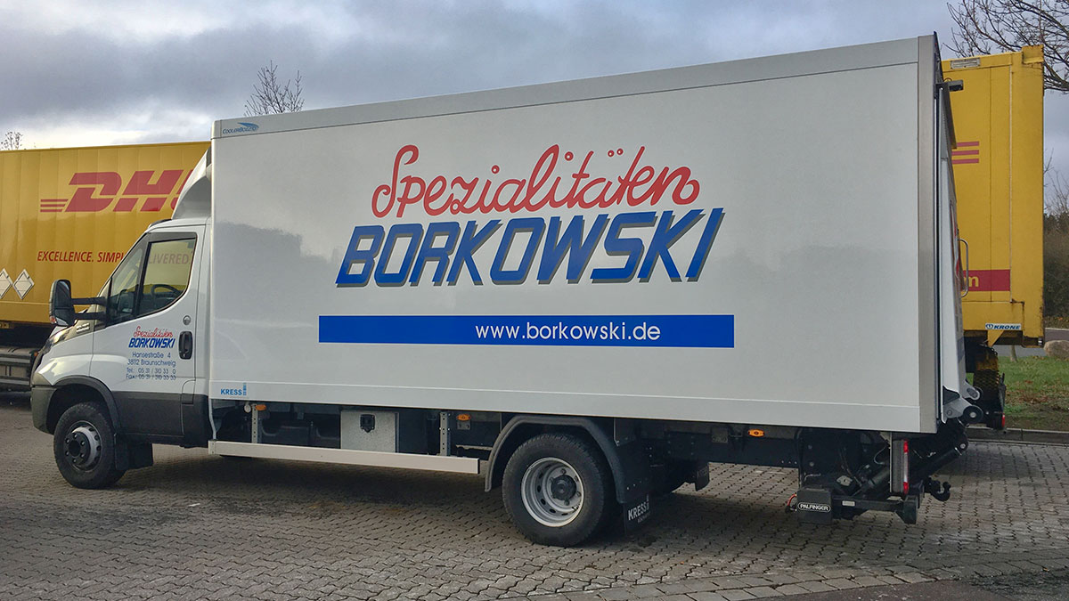 Borkowski fährt KRESS Kühlfahrzeuge
